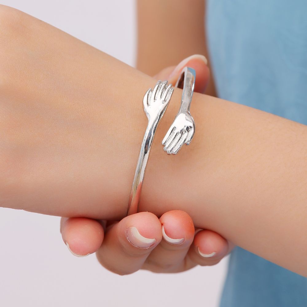 Hug Bracelet Adjustable