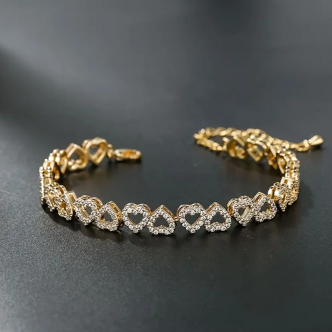 GLAMOROUS HEART BRACELET (ADJUSTABLE)