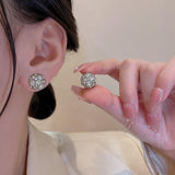 SOLITAIRE MAGNETIC EARRINGS (PAIR)