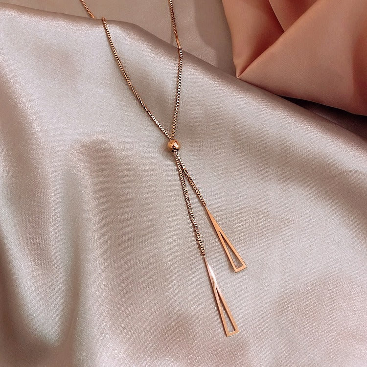 SLIDING KNOT NECKLACE Ashlen