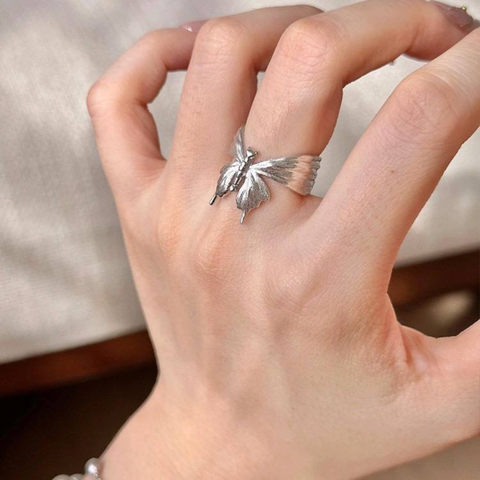 DOWN BUTTERFLY RING