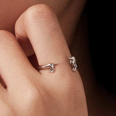 DAINTY DACHSHUND RING (ADJUSTABLE)