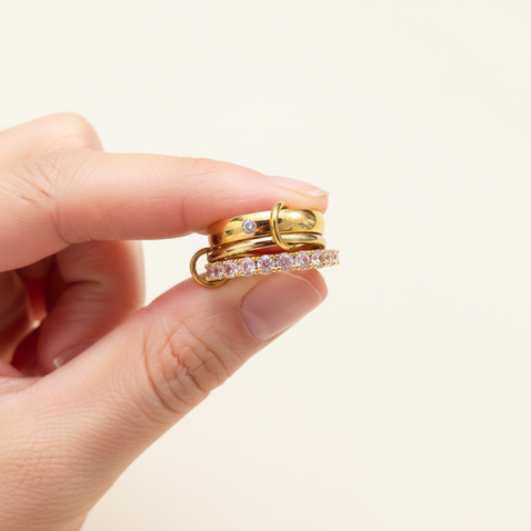 LINKED TRIPLE RINGS SET