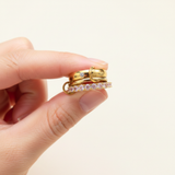 LINKED TRIPLE RINGS SET