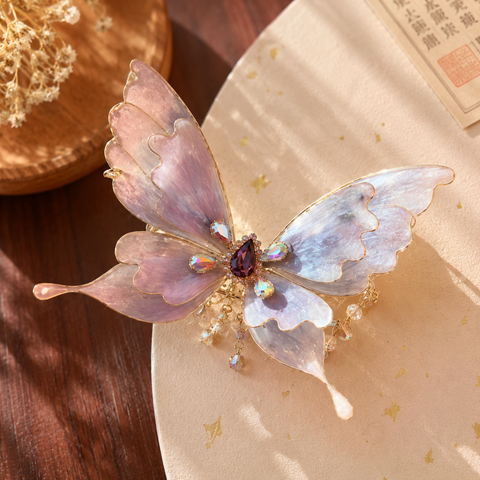 DELICATE BUTTERFLY HAIR CLIP