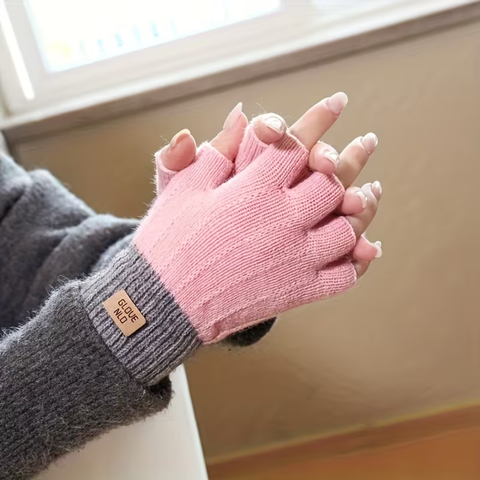 WARM WINTER GLOVES