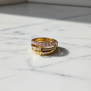 LINKED TRIPLE RINGS SET