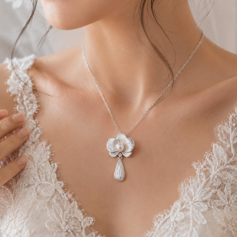 ORCHID PEARL NECKLACE