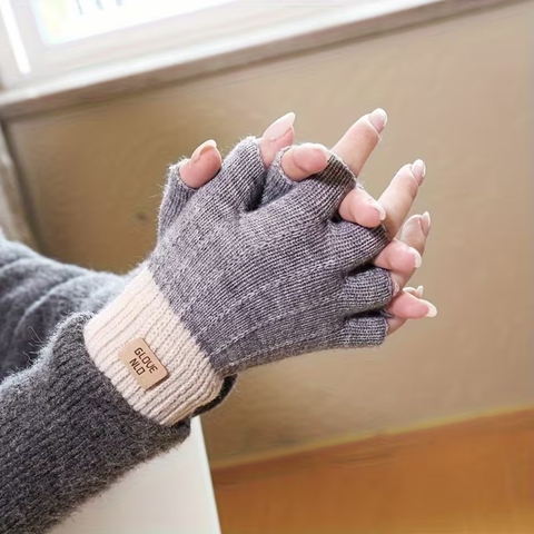 WARM WINTER GLOVES
