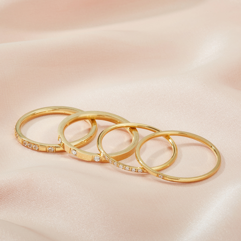 MINIMALIST STACKED RINGS