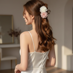 ROSELLE FLOWER CLIP