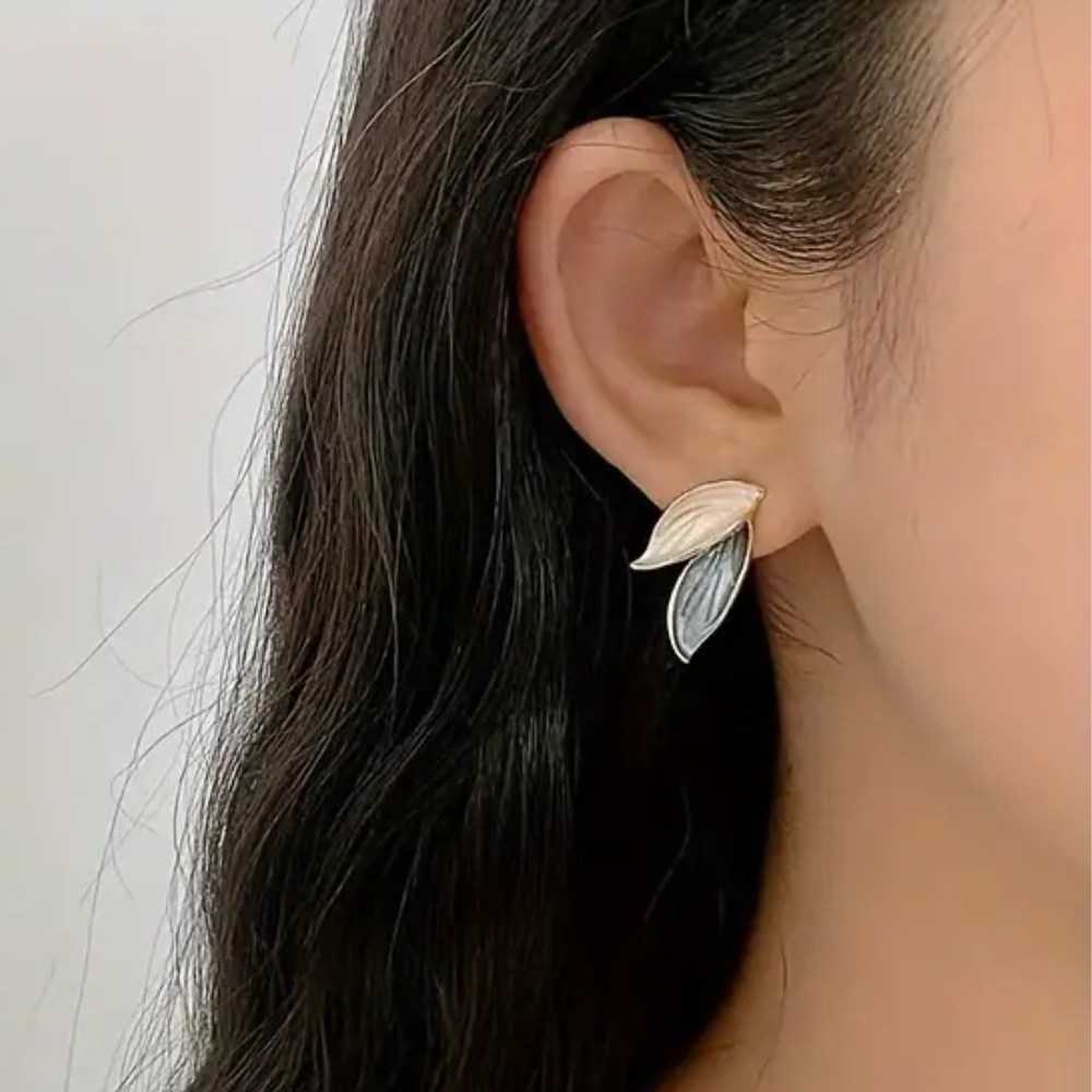 SIMPLE LEAF EARRINGS (PAIR)