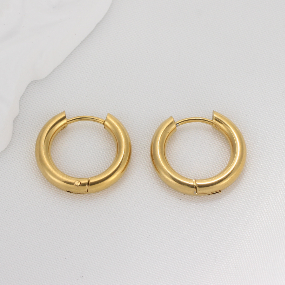 CLASSIC HOOP EARRINGS (PAIR)