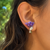 HOLDING HAND EARRINGS (PAIR)