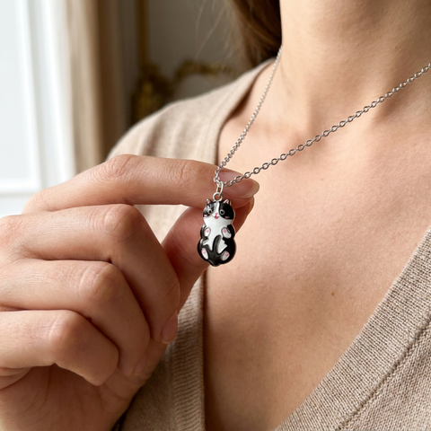 TINY CAT NECKLACE