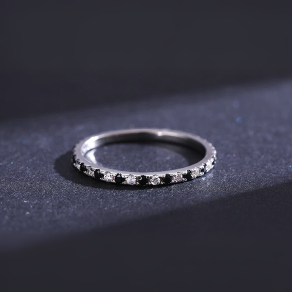 ONYX BAND RING