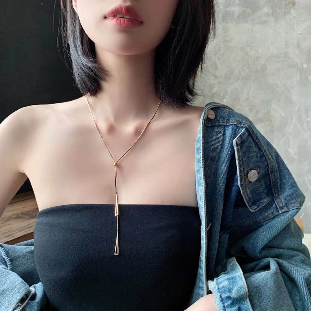 SLIDING KNOT NECKLACE