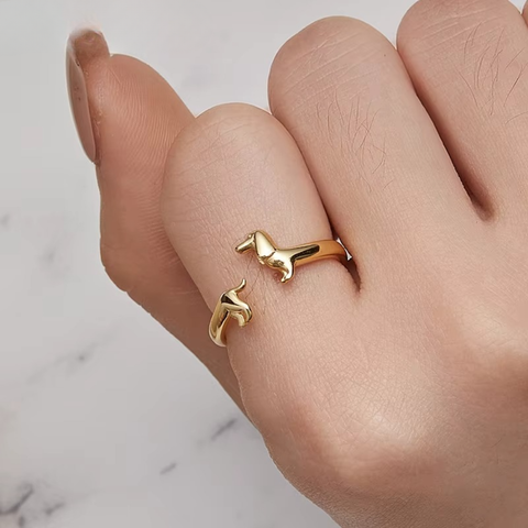 DAINTY DACHSHUND RING (ADJUSTABLE)