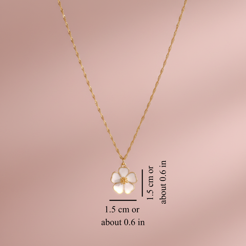 GOLD SAKURA FLOWER NECKLACE