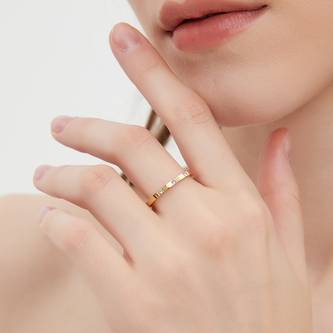 MINIMALIST STACKED RINGS