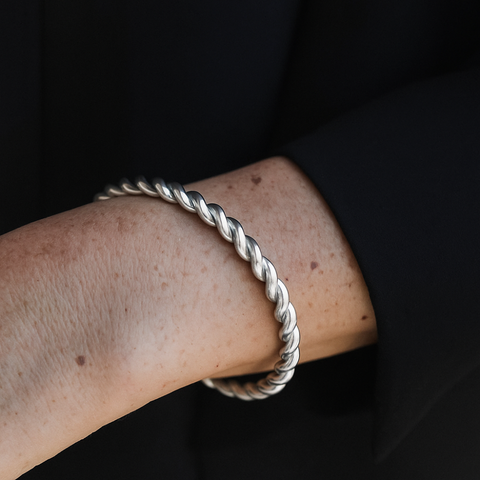 TWISTED CHAIN BRACELET