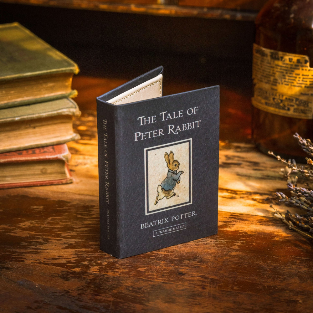 BiblioFold™ | Vintage Book Wallet