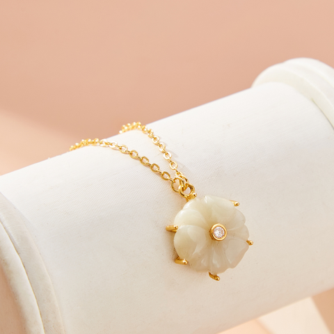 FLORAL JADE NECKLACE