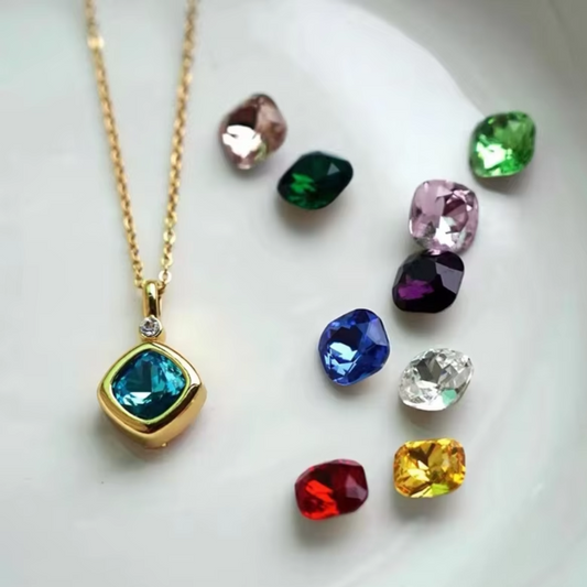 VINTAGE GEM NECKLACE