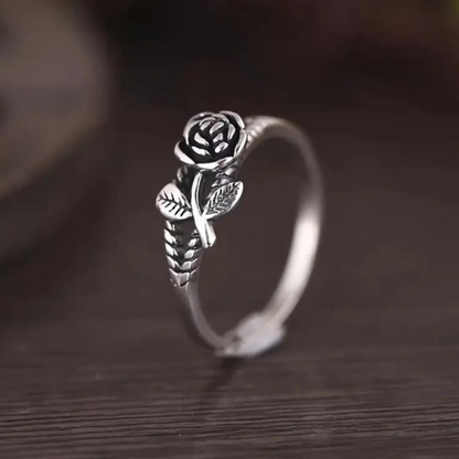 VINTAGE ROSE FLOWER RING