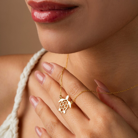 DAINTY TURTLE NECKLACE
