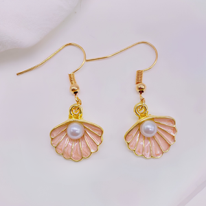 CLAM SHELL EARRINGS (PAIR)