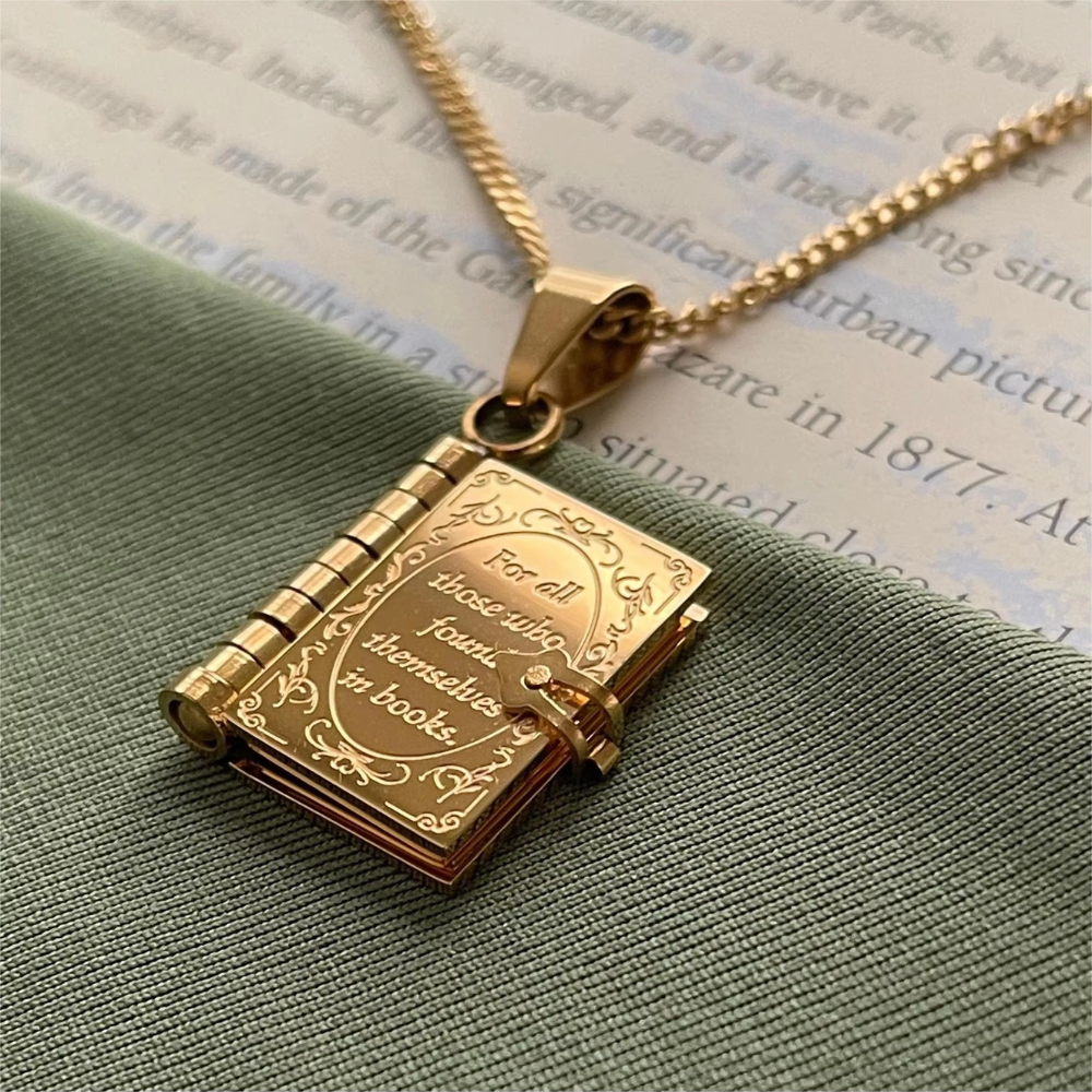 BOOK LOVERS NECKLACE