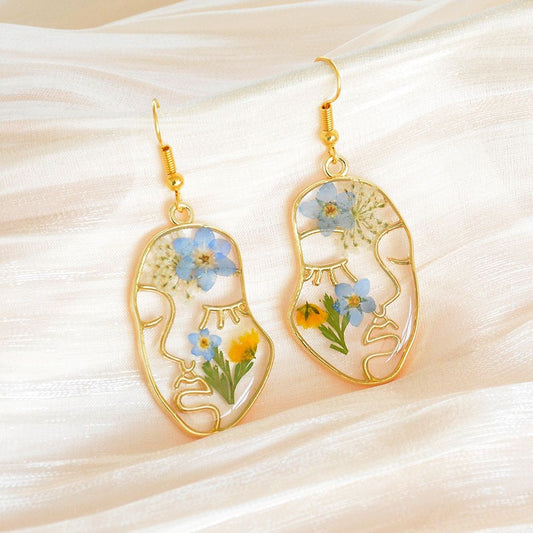 ABSTRACT FLOWER FACE EARRINGS (PAIR)