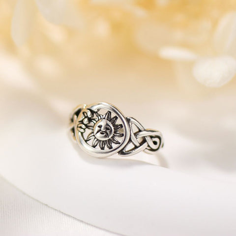 SUN AND MOON RING (ADJUSTABLE)