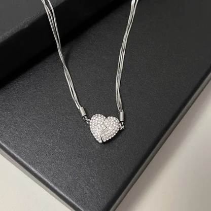 MAGNETIC HEART NECKLACE