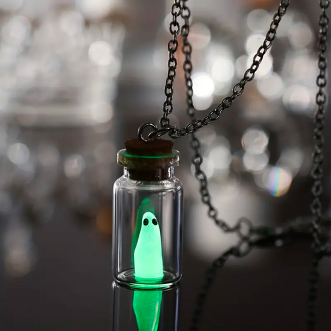 SPOOKY GHOST NECKLACE