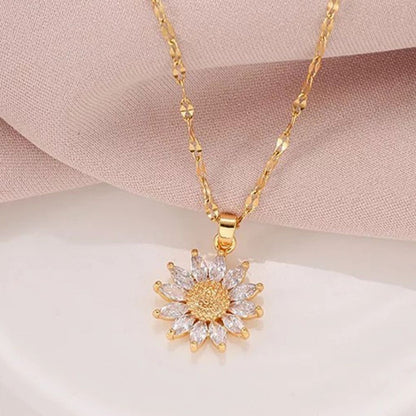 FLOWER CHARM NECKLACE