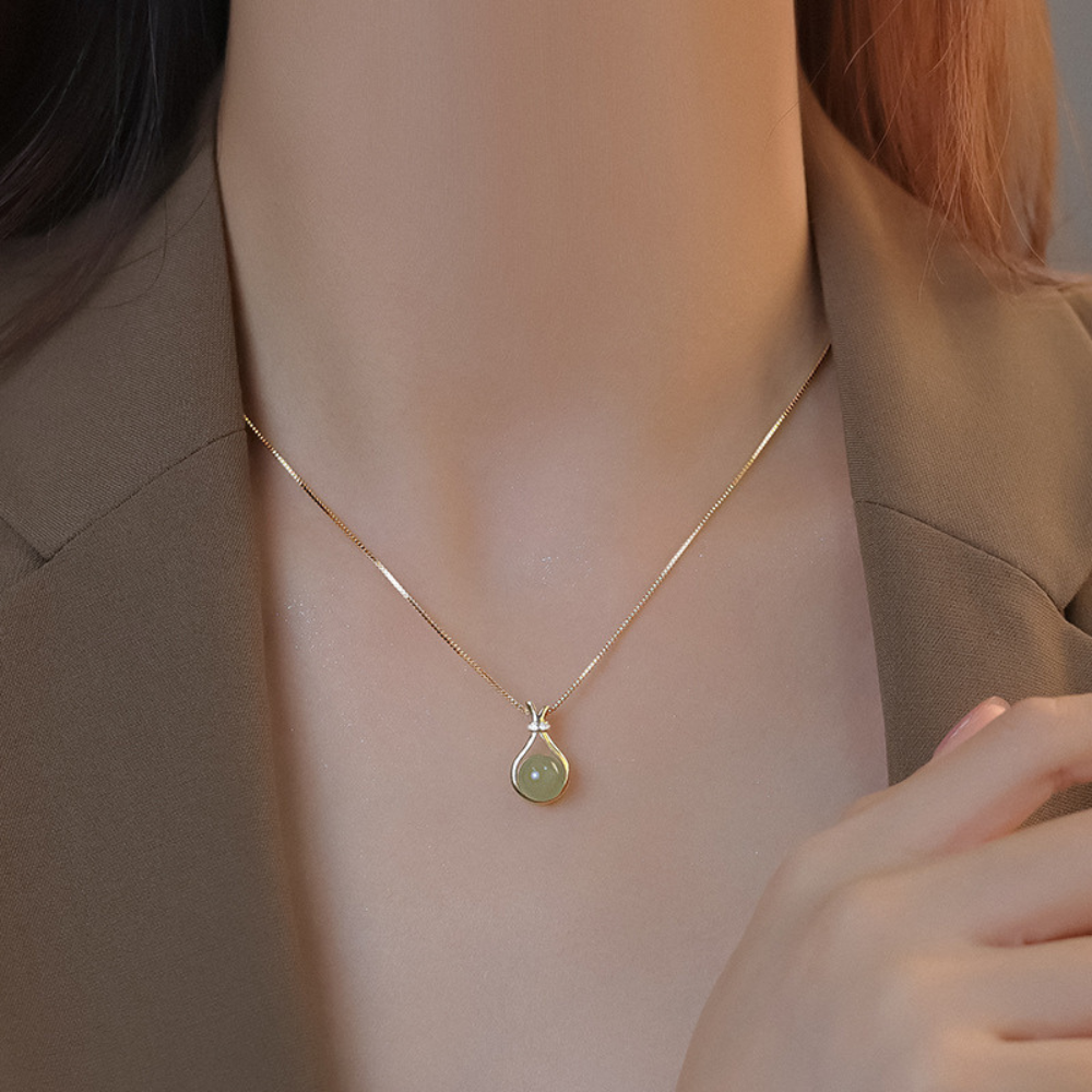 LUXURY JADE NECKLACE