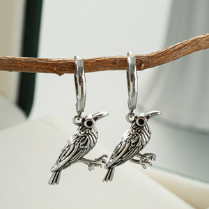 RAVEN EARRINGS (PAIR)