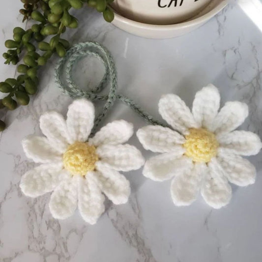 CROCHET DAISY CAR ACCESSORY