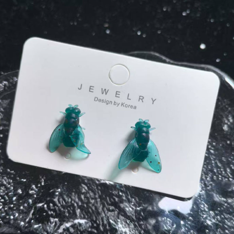 FLY STUDS (PAIR)