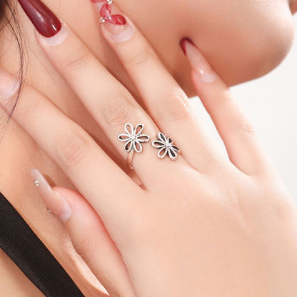 SIX PETALS FLOWER RING (ADJUSTABLE)