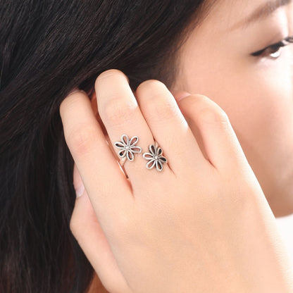 SIX PETALS FLOWER RING (ADJUSTABLE)