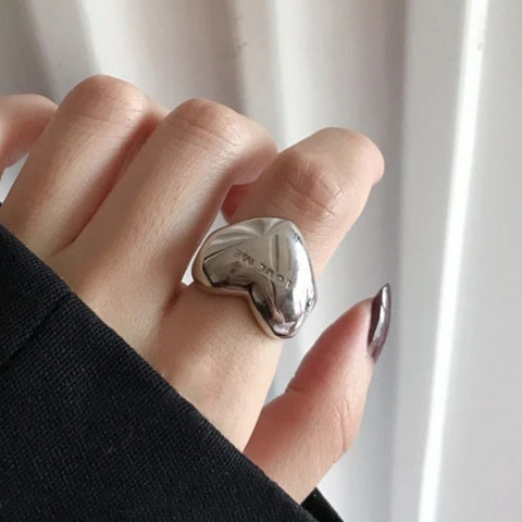 CHUNKY HEART RING (ADJUSTABLE)