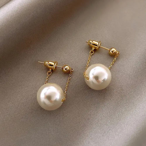 SOPHISTICATED PEARL EARRINGS (PAIR)