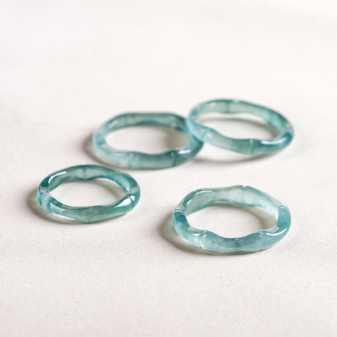 JADE CURVE RING