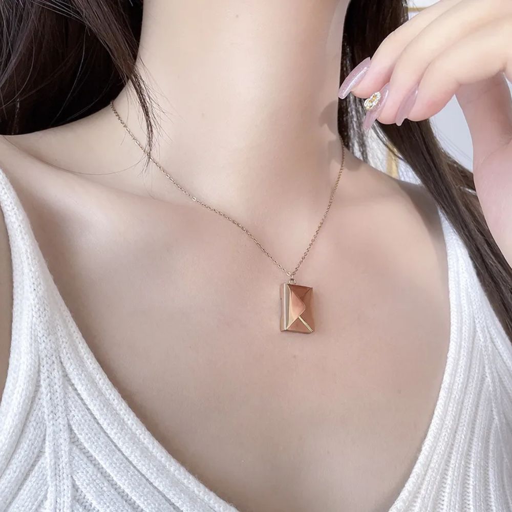 LOVE LETTER NECKLACE