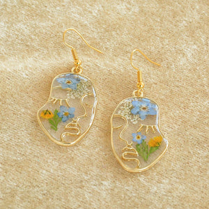 ABSTRACT FLOWER FACE EARRINGS (PAIR)