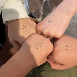 WATERPROOF SMILEY TATTOO