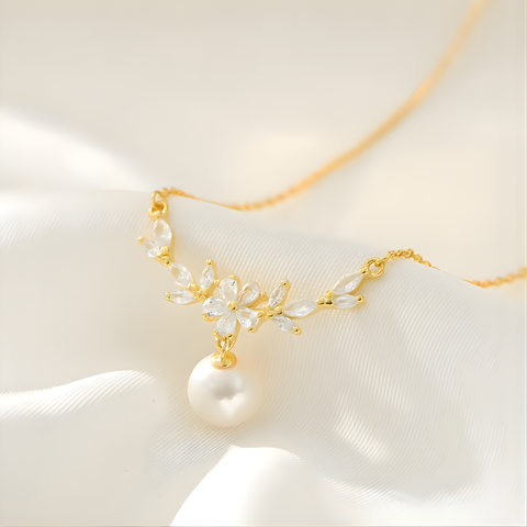 DAINTY OPALINE NECKLACE